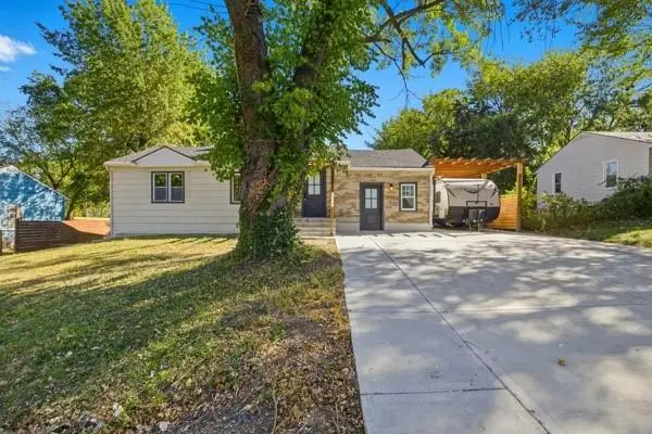 7835 Donnelly Avenue, Kansas City, MO 64138 - Image #2