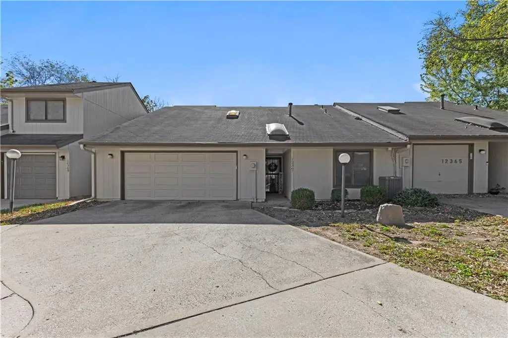 12367 Charlotte Street, Kansas City, MO 64146 - #1