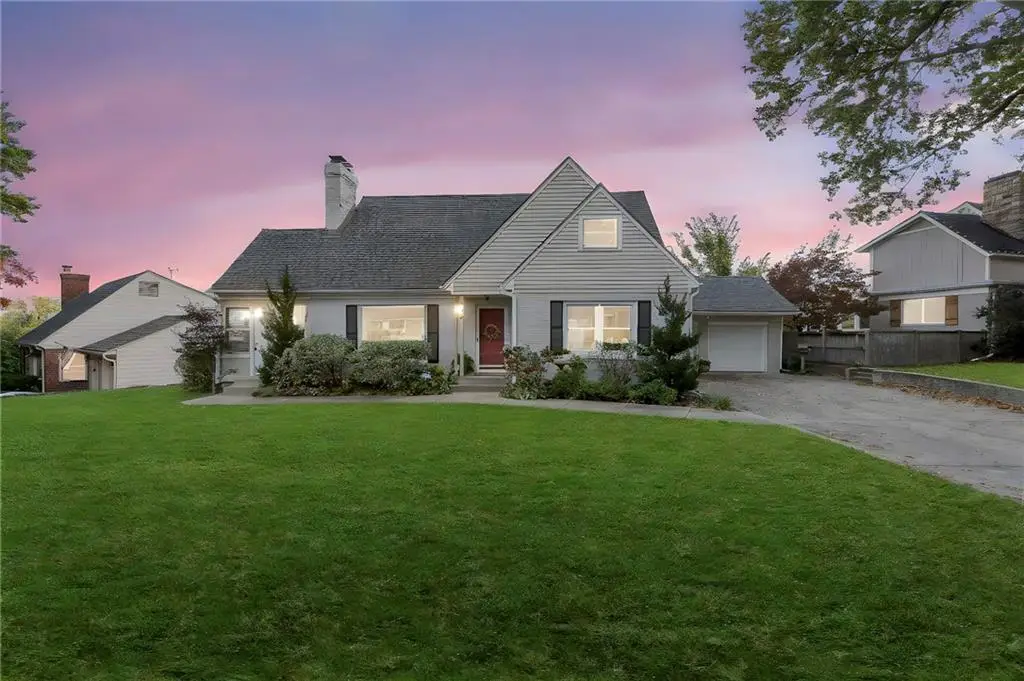 2309 W 51st Terrace, Westwood, KS 66205 - Image #1