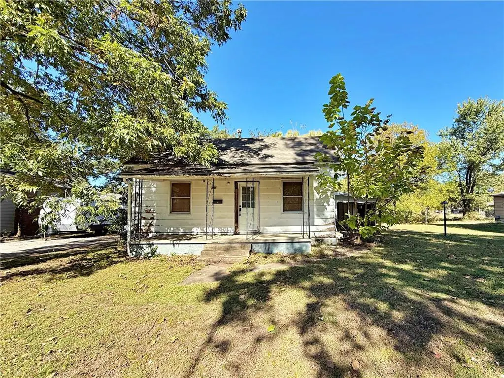 106 W Carlton Street, Frontenac, KS 66763 - Image #1