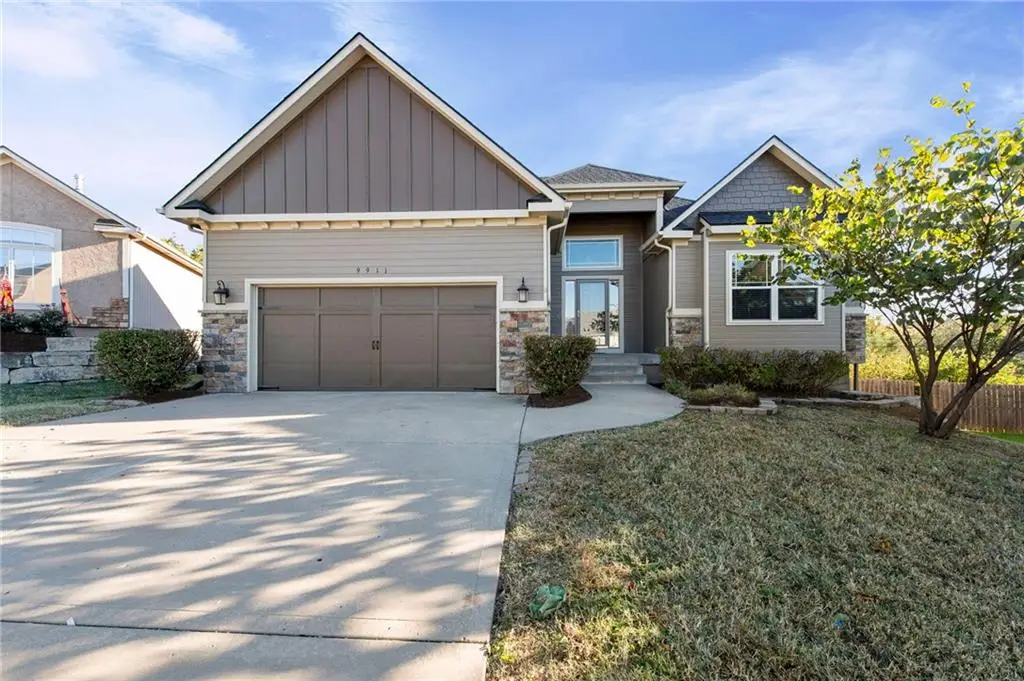 9911 Webster Circle, Kansas City, KS 66109 - Image #1