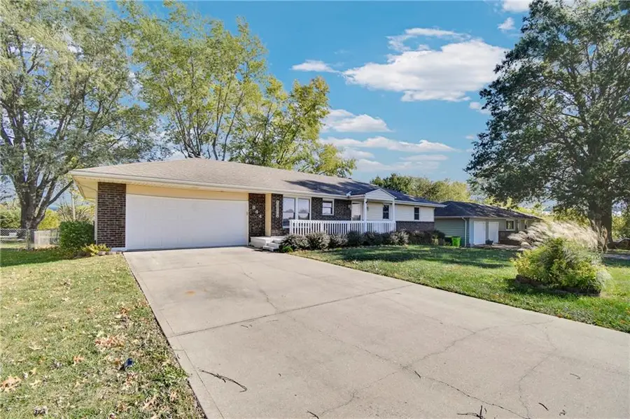 844 E 1st Street, Peculiar, MO 64078 - Image #2