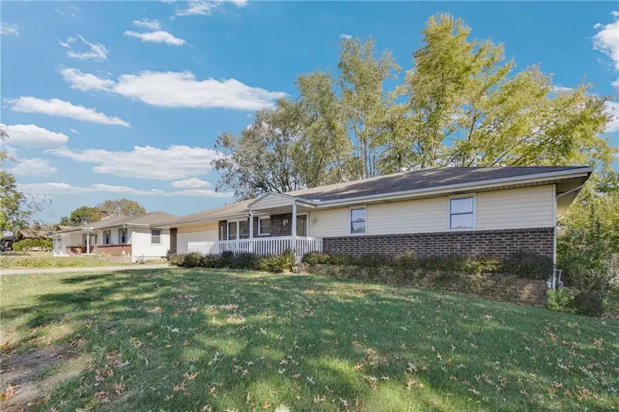 844 E 1st Street, Peculiar, MO 64078 - Image #3