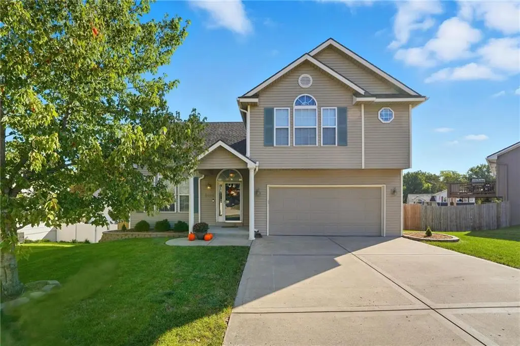 8015 N Kensington Avenue, Kansas City, MO 64119 - Image #1