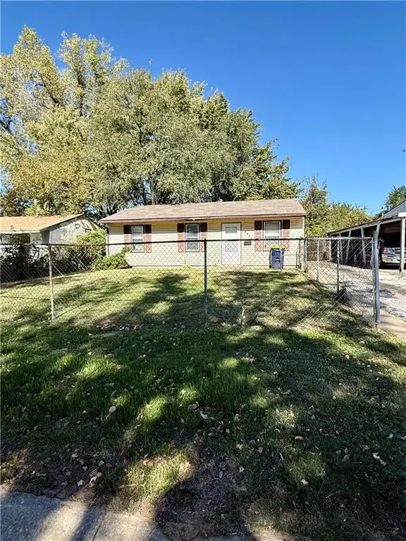 5622 E 39th Street, Kansas City, MO 64128 - #1