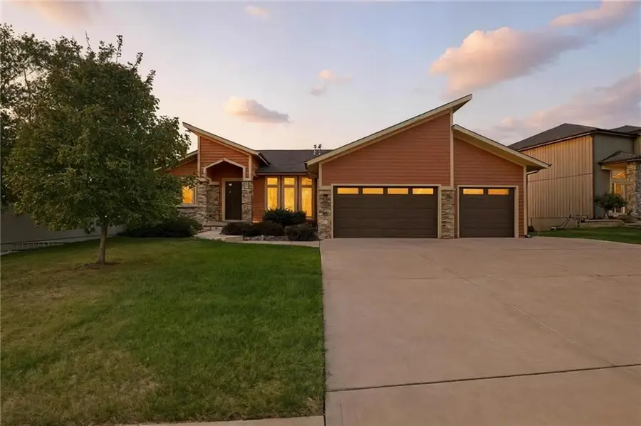 4500 SW Aft Drive, Lees Summit, MO 64082 - Image #2