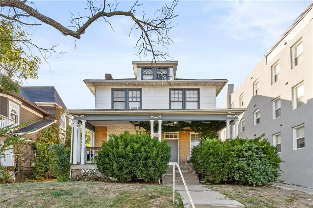 3826 Warwick Boulevard, Kansas City, MO 64111 - Image #1