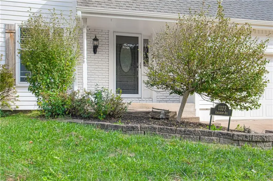 1323 Amesbury Avenue, Liberty, MO 64068 - Image #2