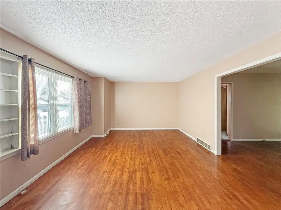 510 W 30th Street, Higginsville, MO 64037 - Image #3