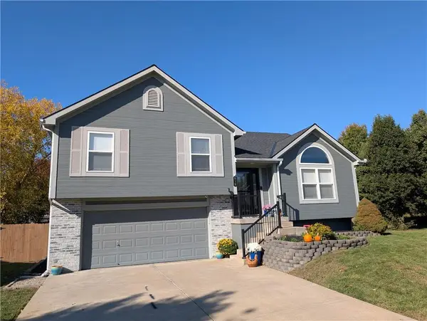 610 Chardonnay Court, Raymore, MO 64083