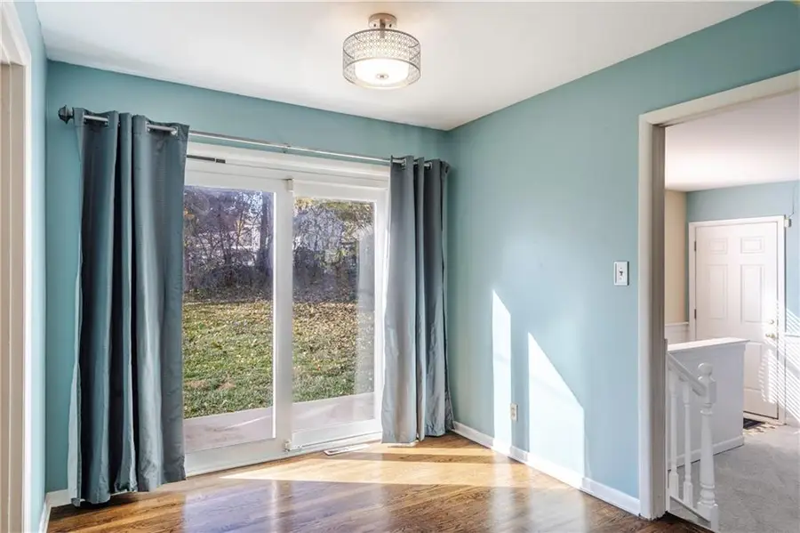 9702 Eby Street, Overland Park, KS 66212 - Image #2