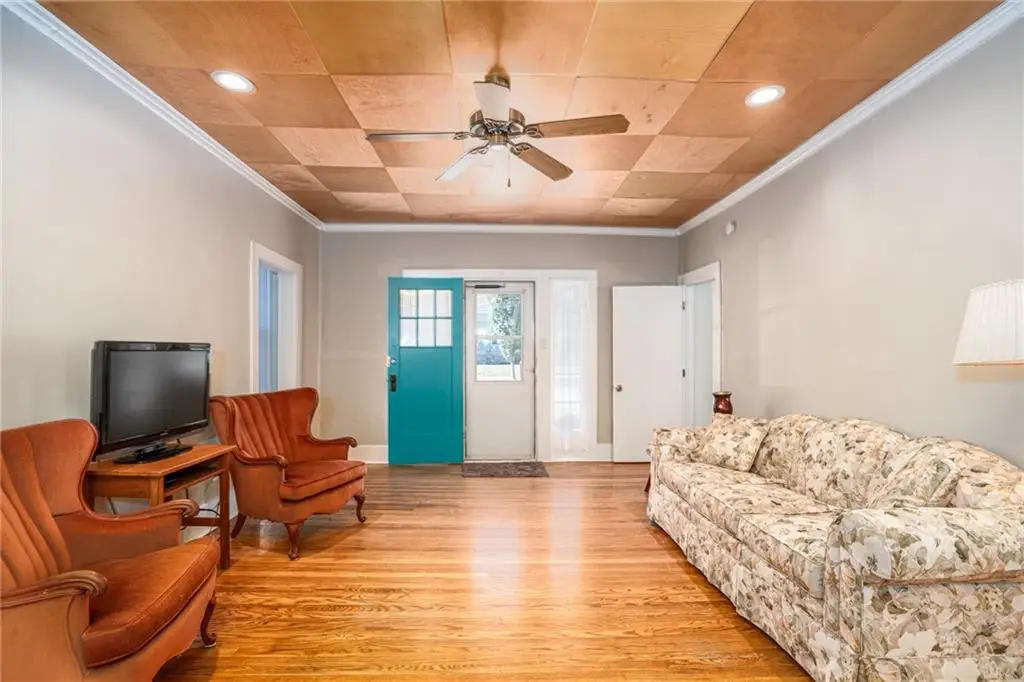 619 W 4th Street, Lawrence, KS 66044 - Image #1