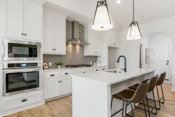 4941 146th Street, Basehor, KS 66007