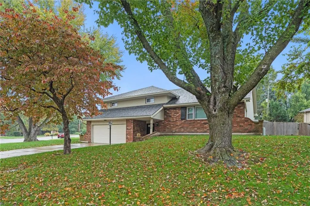 3117 Lakeview Circle, Leavenworth, KS 66048 - Image #1