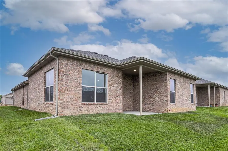 8368 Greentree Drive, Lenexa, KS 66227 - Image #3