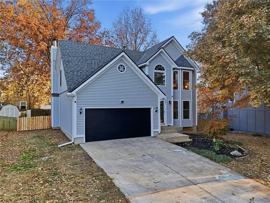 961 E Cavendish Trail, Olathe, KS 66061 - Image #2