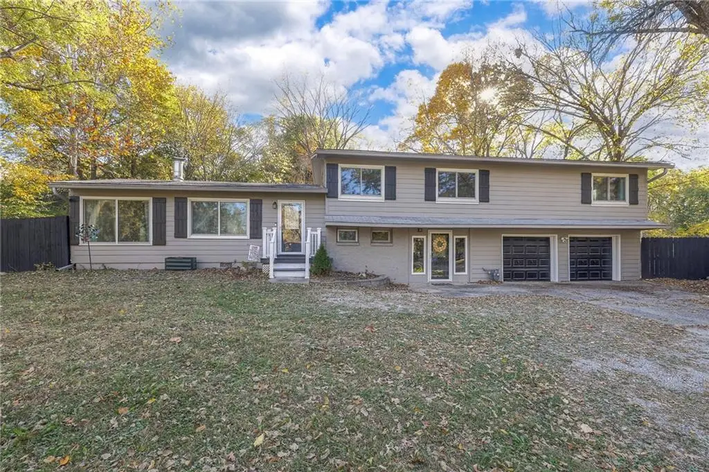 3703 Kings Highway, Kansas City, MO 64137 - #1