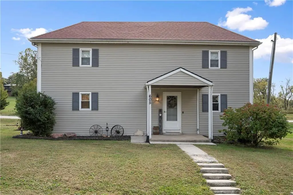 605 E 2nd Street, Dearborn, MO 64439 - #1