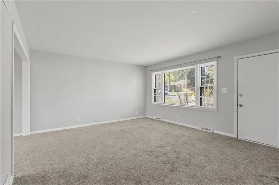 11203 Cleveland Avenue, Kansas City, MO 64137 - Image #2