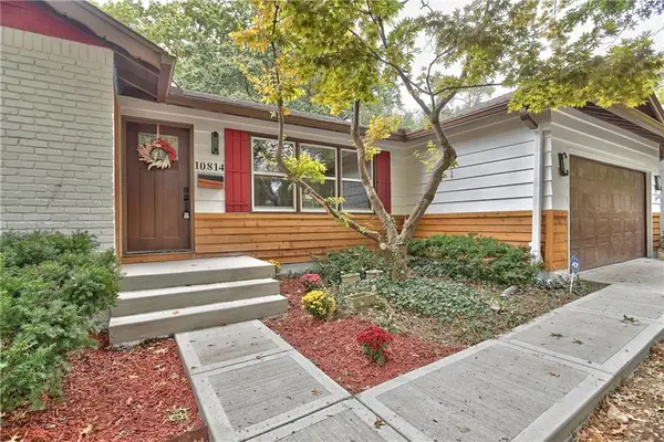 10814 Oak Street, Kansas City, MO 64114