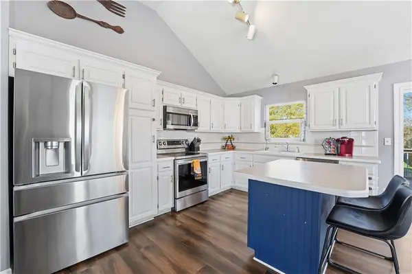 1020 N Logan Street, Olathe, KS 66061