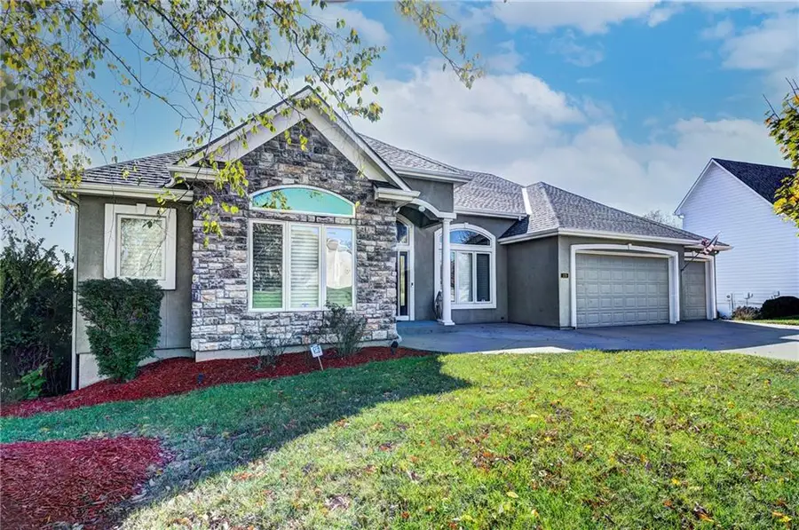 129 NW Morton Drive, Lees Summit, MO 64081 - Image #2