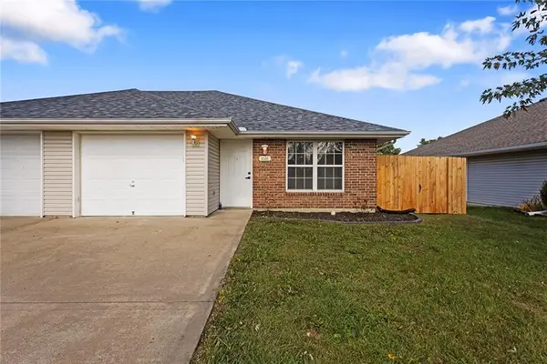 1026 Sandy Lane, Grain Valley, MO 64029