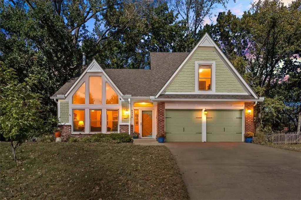 6358 Hilltop Street, Shawnee, KS 66226 - #1