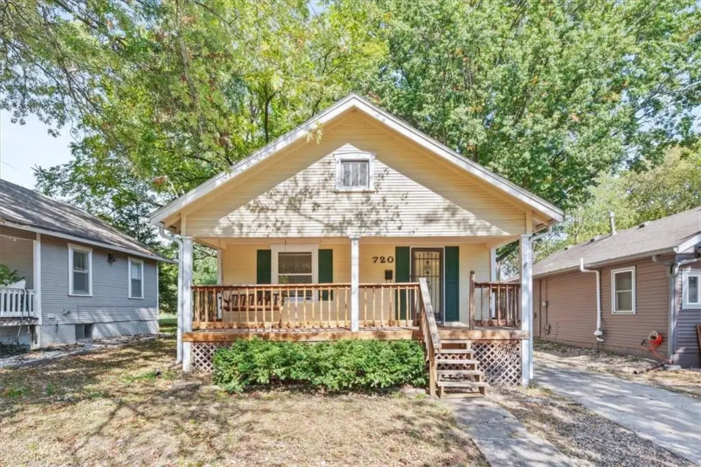 720 W 77th Street, Kansas City, MO 64114 - #1