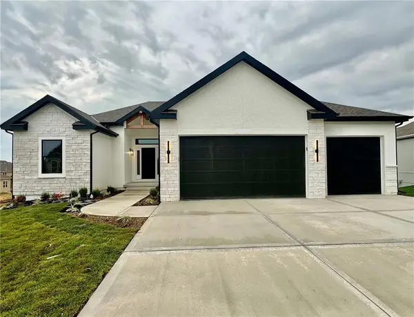 1909 Longview Drive, Liberty, MO 64068