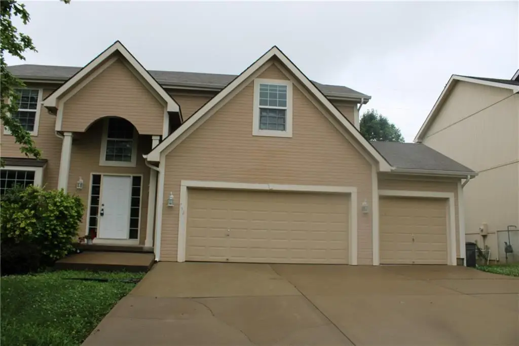 752 Highland Drive, Leavenworth, KS 66048 - Image #1