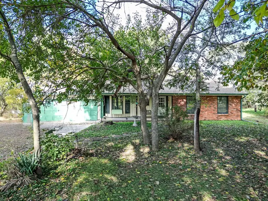 17880 Tonganoxie Drive, Leavenworth, KS 66048 - Image #2