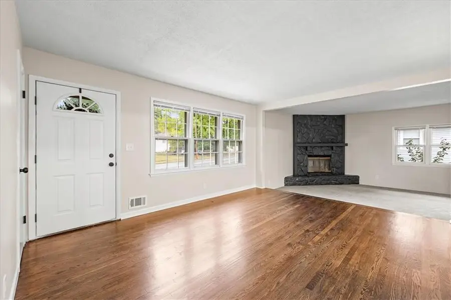 5026 Hawthorne Avenue, Kansas City, MO 64133 - Image #3