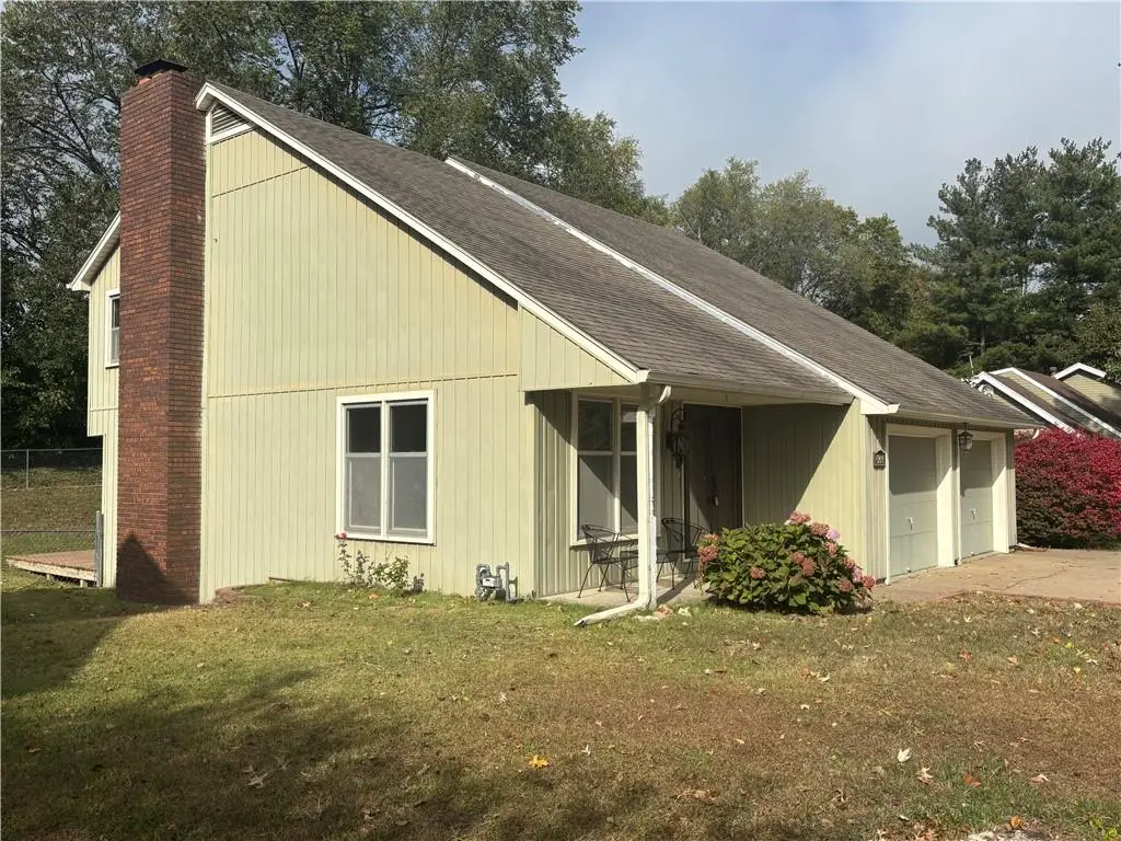 4214 W Haverill Street, Saint Joseph, MO 64506 - Image #1