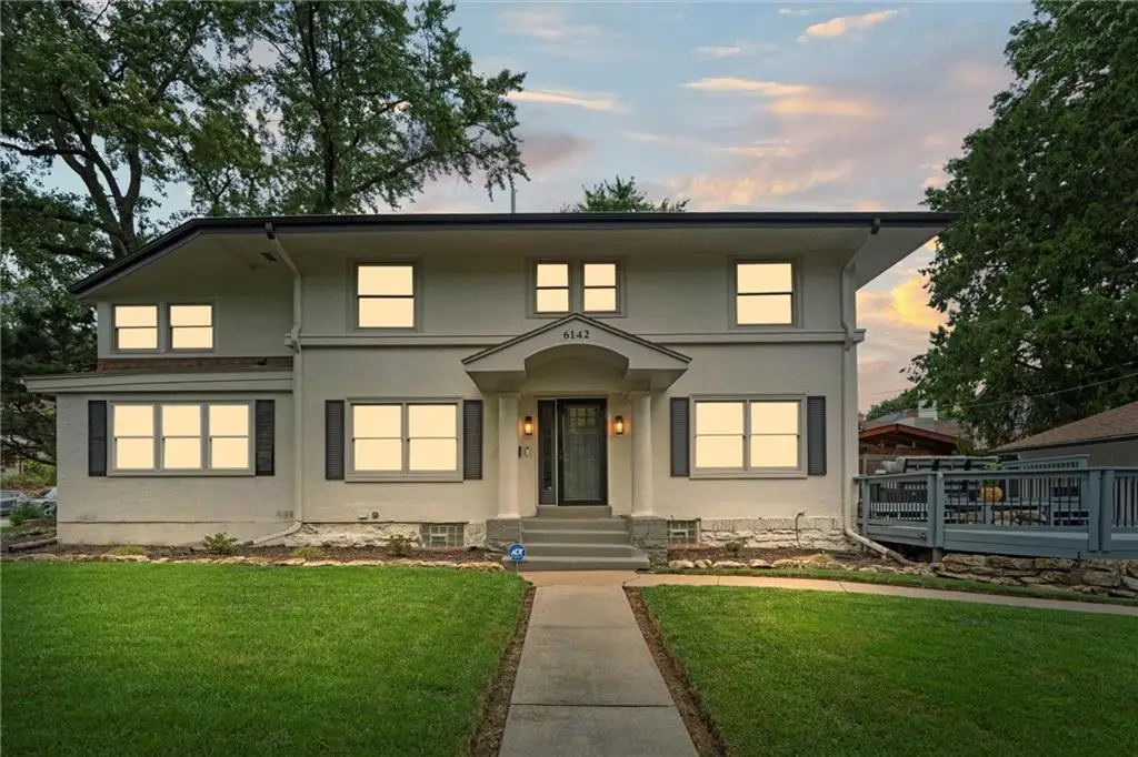 6142 Brookside Boulevard, Kansas City, MO 64113 - Image #1