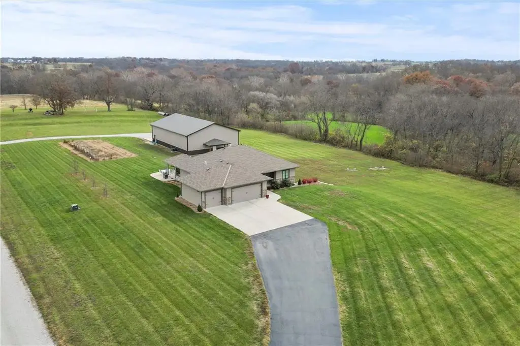 7803 NE 160th Terrace, Smithville, MO 64089 - Image #1
