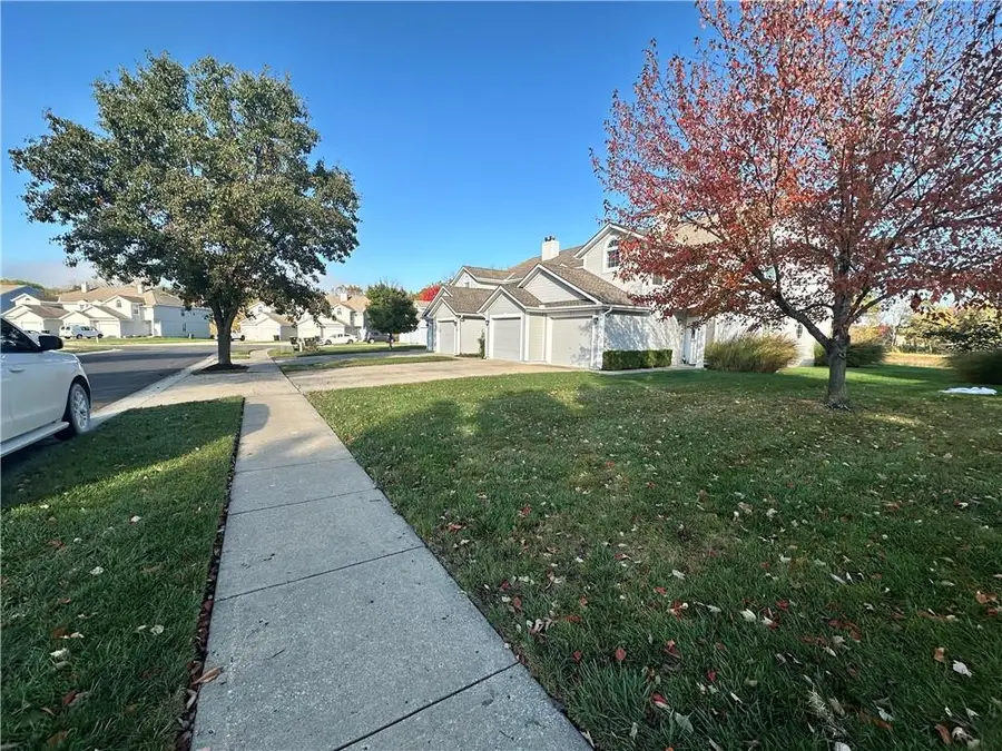 5712 NW Plantation Lane, Lees Summit, MO 64064 - Image #2