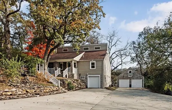 5825 Noland Road, Kansas City, MO 64133