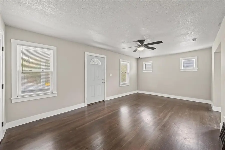 5019 Agnes Avenue, Kansas City, MO 64130 - Image #3