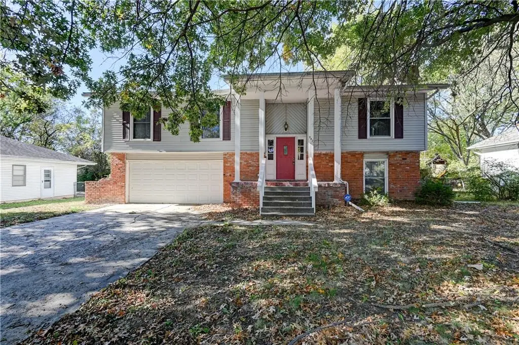 942 Ridge Drive, Warrensburg, MO 64093 - Image #1