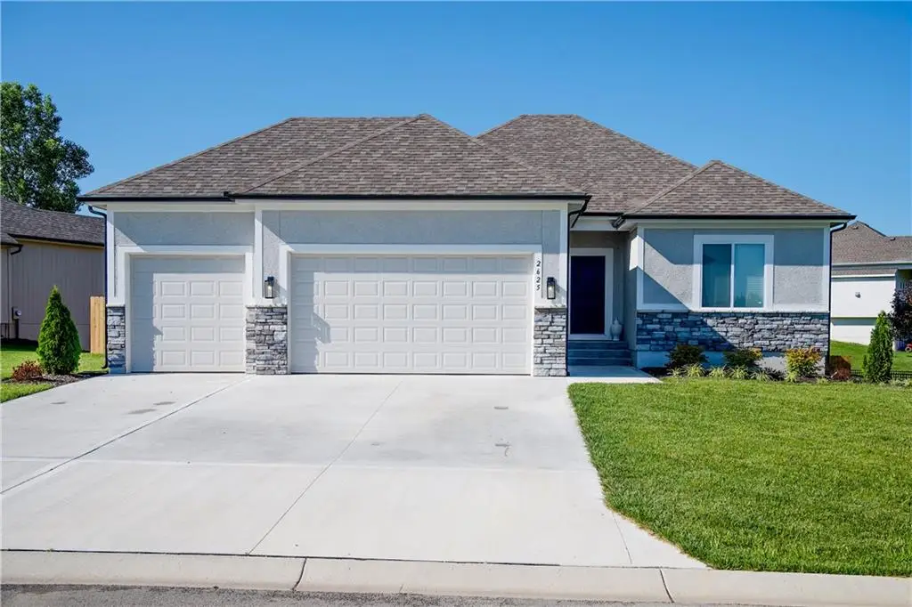 2625 SW Summer Creek Place, Blue Springs, MO 64015 - Image #1