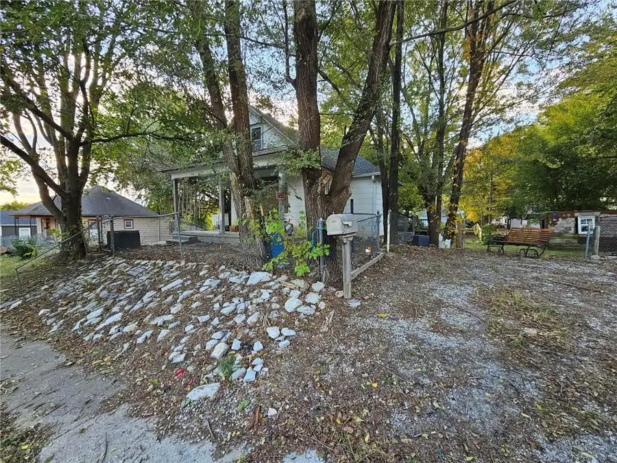 2510 S 19th Street, Saint Joseph, MO 64503 - Image #2