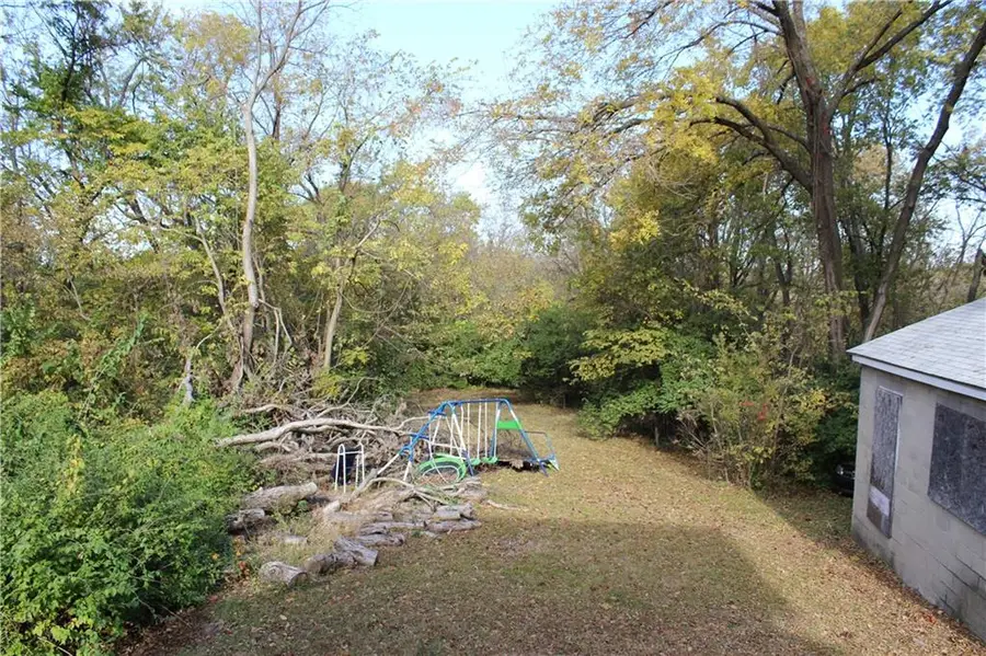 5130 Muncie Drive, Kansas City, KS 66102 - Image #3