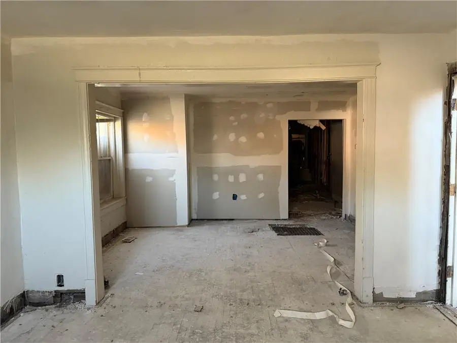 3825 Paseo Boulevard, Kansas City, MO 64109 - Image #3