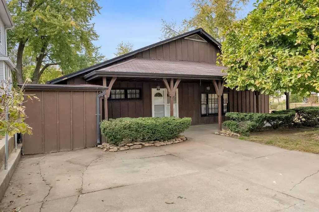 732 N 24th Street, Saint Joseph, MO 64506 - #1