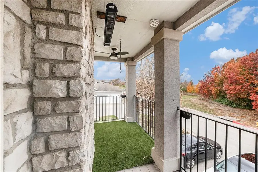 15967 S Crestview Drive, Olathe, KS 66062 - Image #3