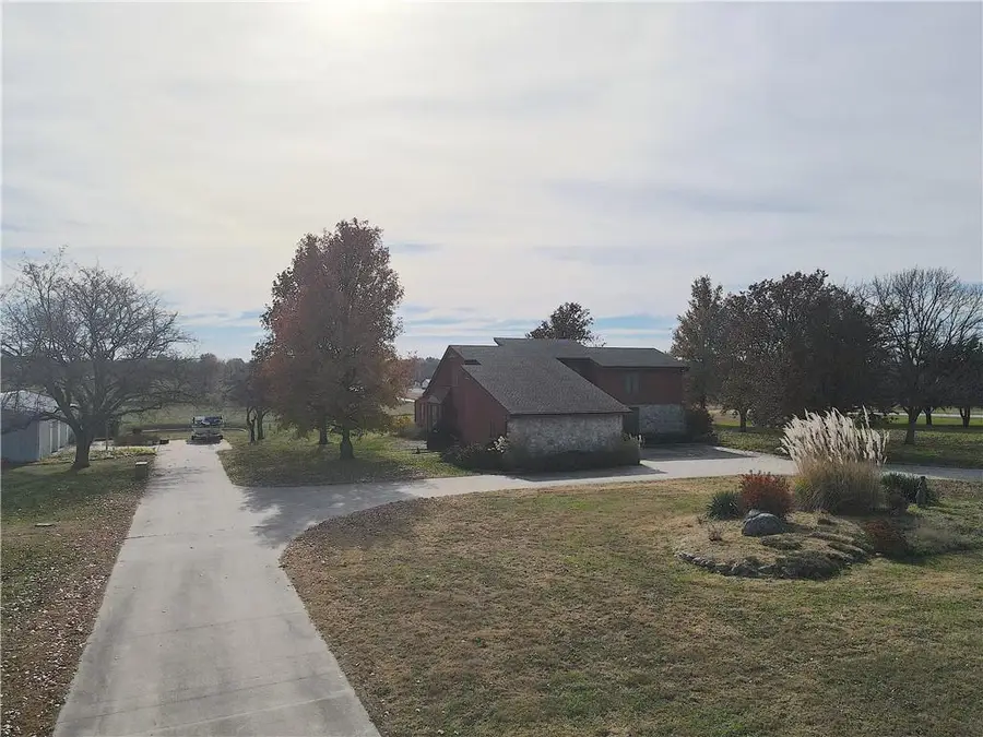 25025 NE 1850 Road, Garnett, KS 66032 - Image #3