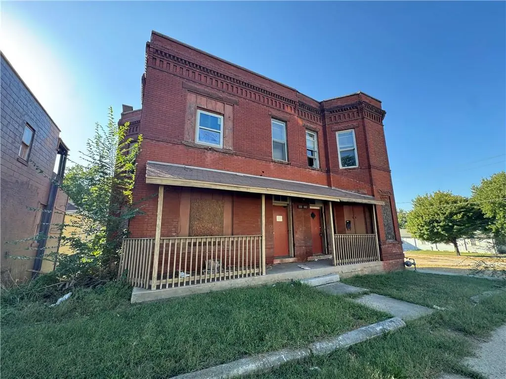 1104 N 18th Street, Saint Joseph, MO 64501 - Image #1