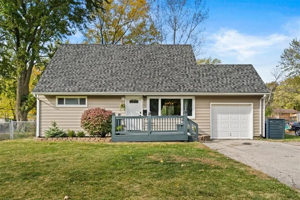 817 S Sunset Drive, Olathe, KS 66061 - #1