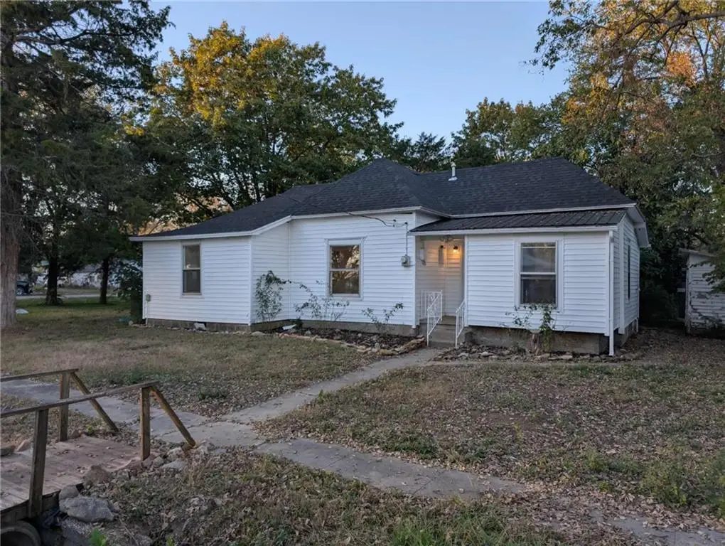 531 E Elm Street, Moundville, MO 64771 - Image #1